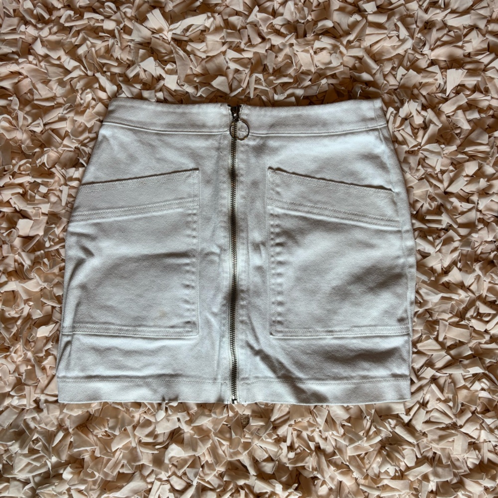 Forever 21 White Zippered Skirt